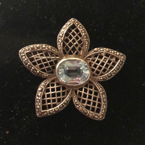 Jewelry - Beautiful marcasite brooch.
